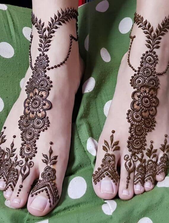 Flower mehndi designs on feet