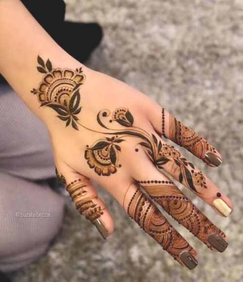 Floral touch Back Hand Mehndi